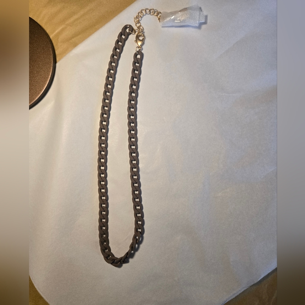 Thirty Years Link Chain Necklace In Grain - Picture 2 of 9
